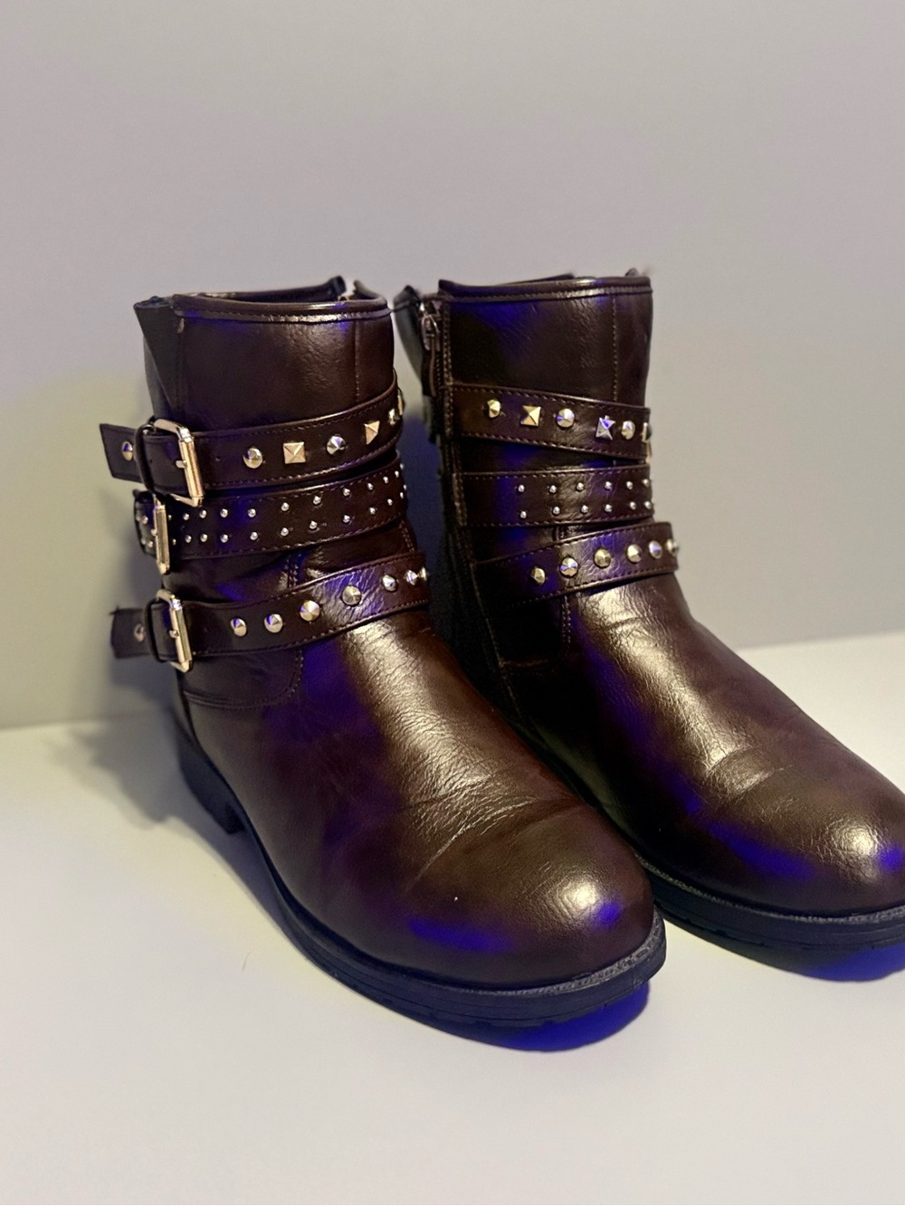 Womens Size 8.5 One 0 One Brown Studded Buckle Moto Ankle Boots Side Zip